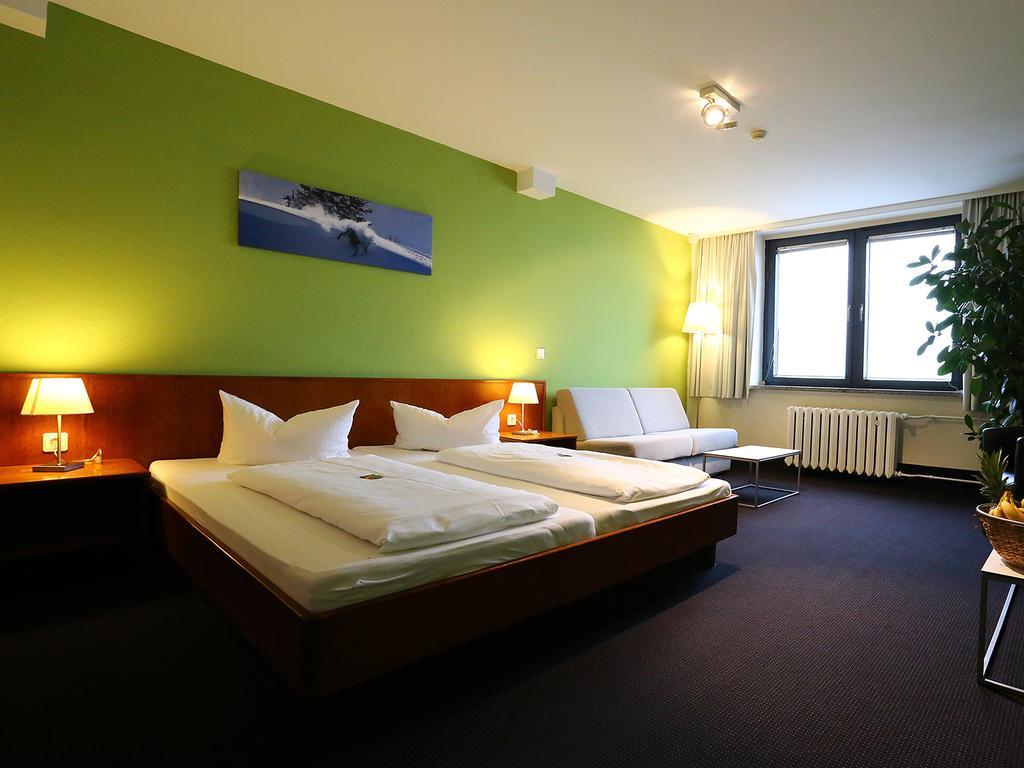 K1 Sporthotel - Bike & Ski Inklusive Hotel Oberwiesenthal Ruang foto
